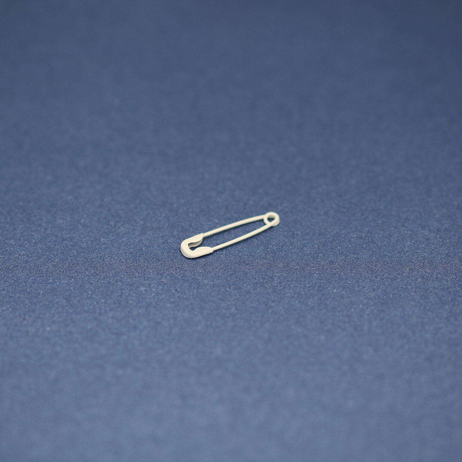 This is a 19mm product, made from mild steel and White in colour.
