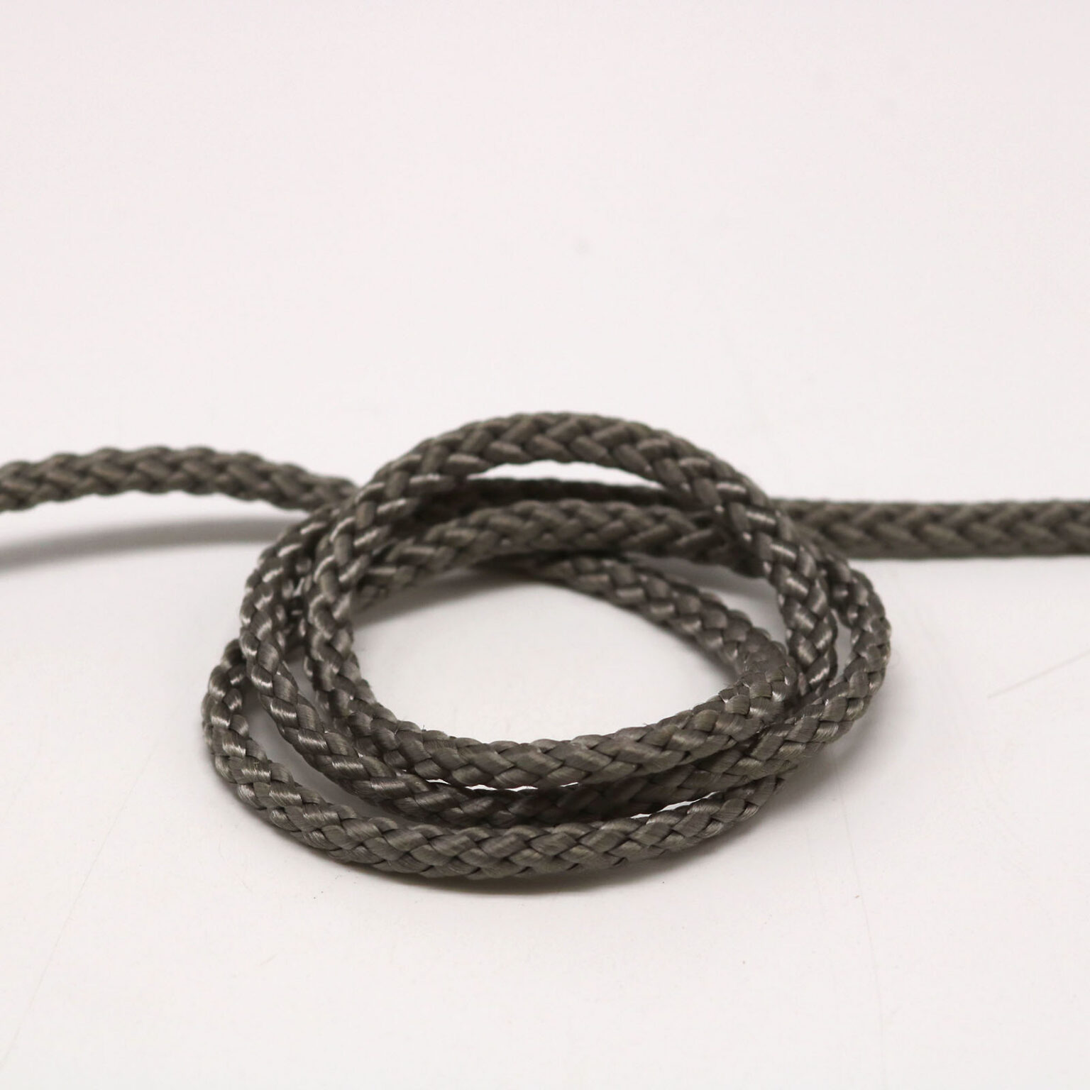 This is a 3mm drawcord and Grey in colour.
