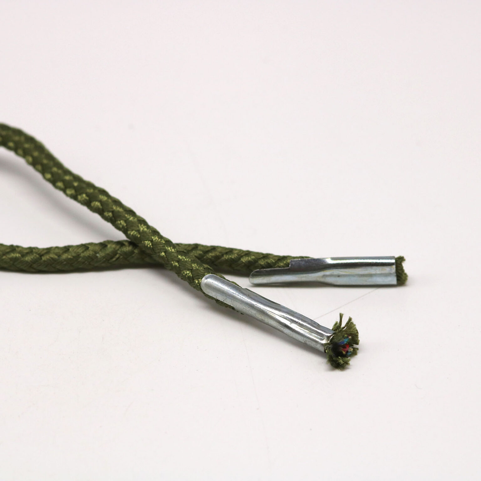 This is a 28mm drawcord, made from mild steel and Olive in colour.