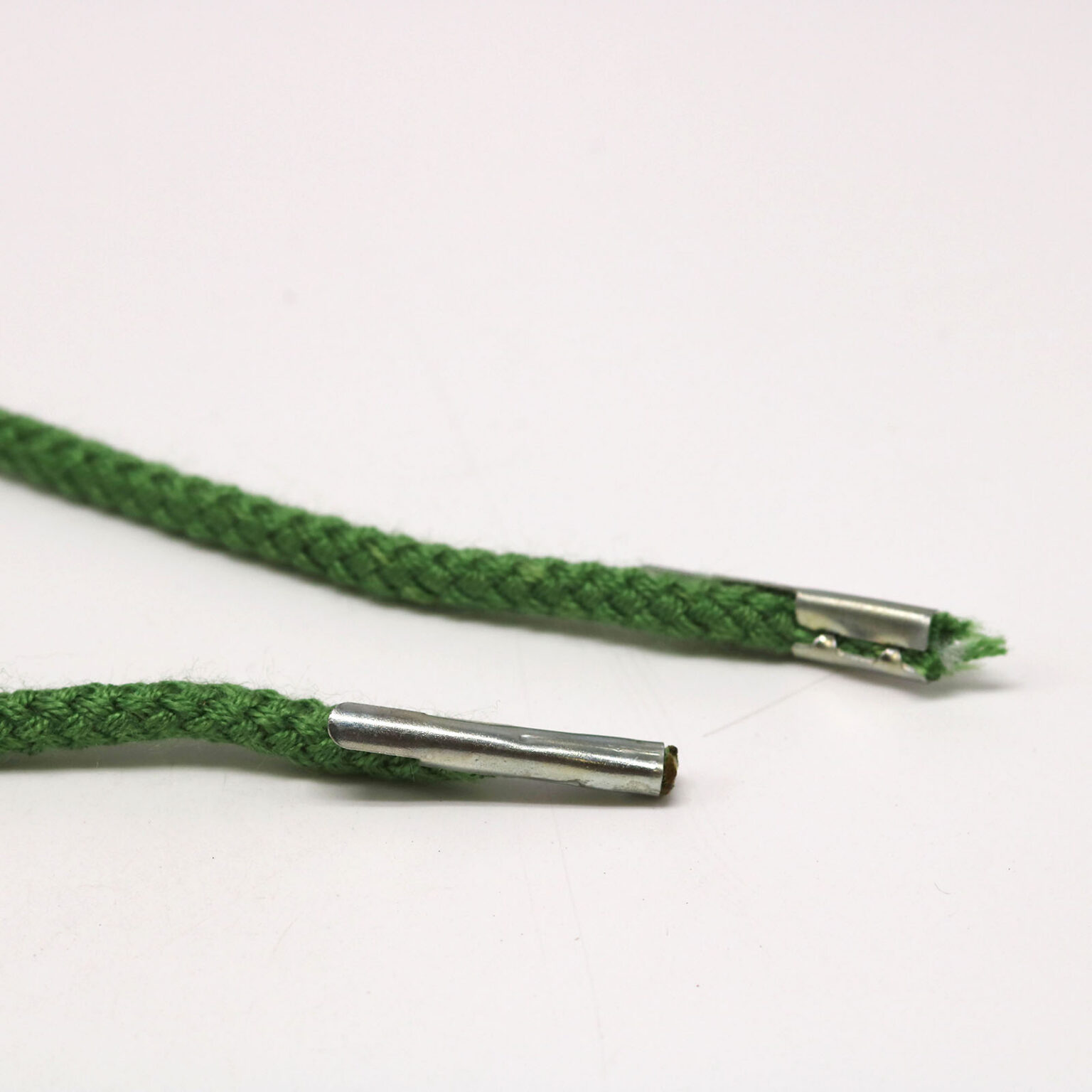 This is a 30mm drawcord, made from mild steel and Green in colour.